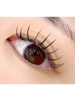 ナチュラル上品な目元にしたい