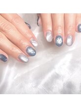 リッシュ トロワ(RICHE trois)/冬にピッタリマグネットネイル♪