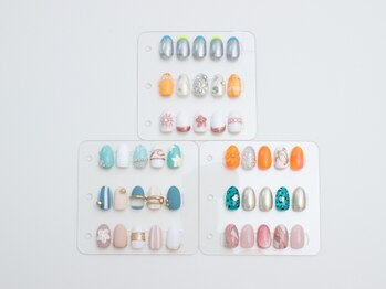 ピュアティ(Purity)の写真/ネイル初めての方にもオススメ♪豊富なサンプルをご用意しているので、デザインに迷っている方にも◎