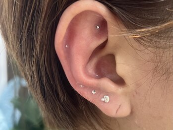 リエル ミサト(Reyel 3310)/耳つぼジュエリー 10粒 ¥3000