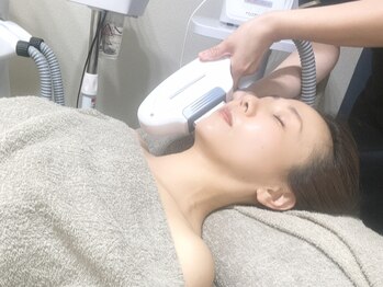 アスター(A＊)の写真/最新HIPL脱毛や毛穴洗浄メニューもすべて都度払いOK！ムダ毛の自己処理が楽になり時短*肌荒れ予防に◎