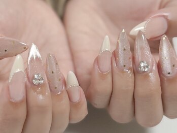 オテテプライベートネイルサロン(OTETE. PRIVATE NAIL SALON)の写真/【ニュアンスネイル/推しネイル】すらりと指先が長く、キレイに見えるスカルプで華やかさUP&モチの良さ◎