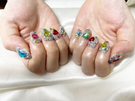 ゴテゴテつけ放題ネイル