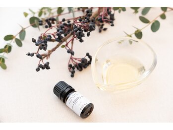 スロース(Sloth)/18種類から選べる精油