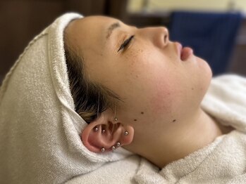 シェービング アンド エステ トウキョウバーバーヴァッシュ(Tokyo Barber VASH)/