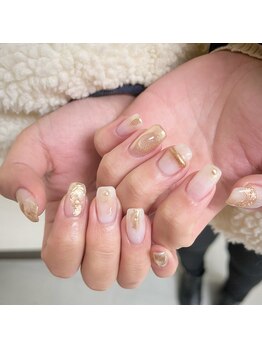 ゴールドニュアンスネイル