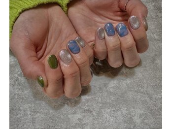 推しカラーネイル