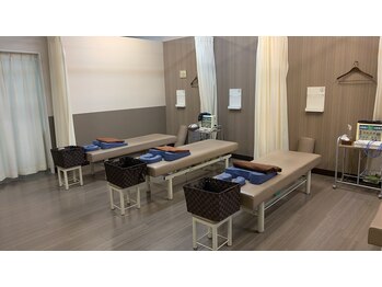 げんき堂整骨院/げんき堂鍼灸院 アリオ八尾/ベットルーム写真2