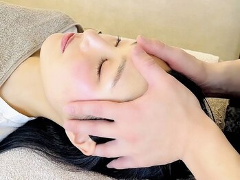 ユウサク(Yusaku)の写真/《匠技★1万人以上の実績》男性院長ならでは圧倒的手技◎頭蓋骨矯正＋小顔矯正〈美容鍼〉大阪/本町/淀屋橋