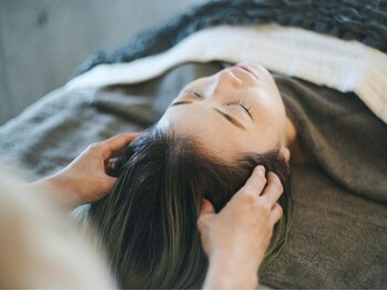 エルマノハナレの写真/眼精疲労や首・肩のコリでお悩みの方に◎プロによる極上のドライヘッドスパで、心身ともにスッキリ♪