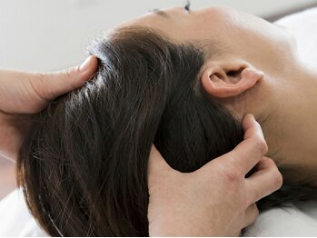 すずらん鍼灸接骨院 昭和橋通院 -肩こり・腰痛・骨盤矯正・整体・もみほぐし-の写真/つらい首肩こりを根本ケア。もみほぐし×整体×鍼灸で深部までアプローチします◎