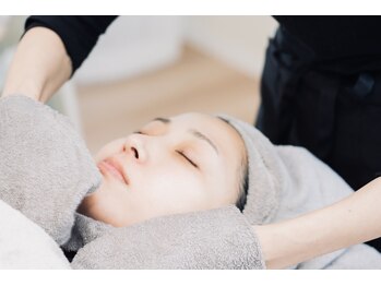 ピーロ ルレ(salon Piilo Rule)の写真/40代からのハリツヤ肌へ。オールハンドでうるおい育み大人の肌ケア