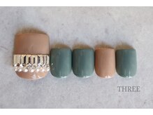 スリー 自由が丘(THREE)/秋色ハンサムフットネイル♪