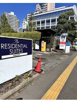 カレラ(Carrera)/レジデンシャルスイート駐車場