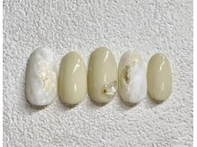 サビーハネイル(Sabiiha nail)/天然石風ホワイトネイル