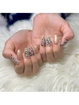 ダリア(Daria)/大人可愛いレオパードネイル