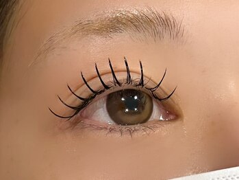 カラーリリー アンド ユン(Calla lily & yun)の写真/【まつ毛エクステ100本~160本】ご用意あり◎本数/毛質/カールも豊富にご用意!目の形を見極めて装着◎