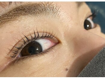 イノセントネイル(Innocent nailMR)/パリジェンヌラッシュリフト