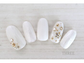 スリー 自由が丘(THREE)/ホワイト×スターネイル
