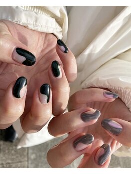 ユヌ(une)/うねうねネイル