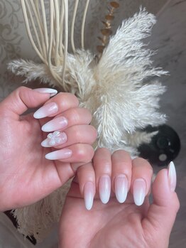 グラム(glam.)/