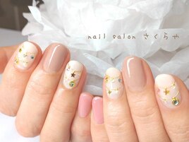 冬のキラキラオーナメントネイル