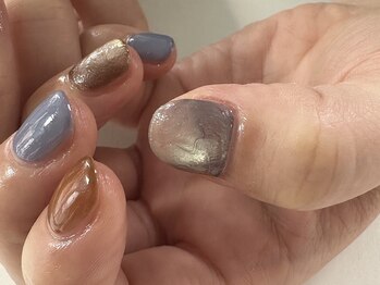 シンプルの中一癖を