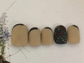 ベージュネイル