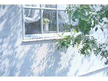 ポーラ 新居浜店(POLA)/明るい窓辺