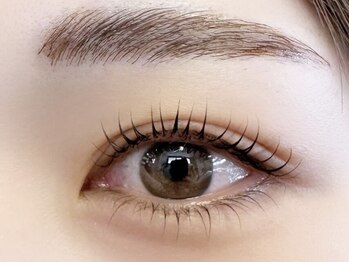 スキン 心斎橋店(skin)の写真/毛先まで濃く長く★大人気【最強マスカラパーマ上下】ケア&ぱっちり&持続upが叶う！束感仕上げの希望もok♪