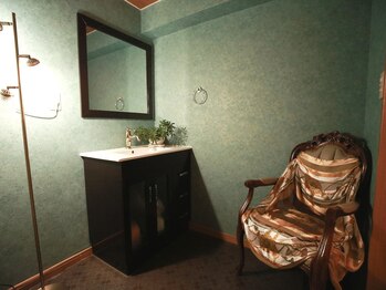 サロン ド ユキフラン(Salon de Yukifranc)/【インテリア：洗面化粧台】