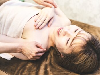 ロココ 岐阜店(Rococo)の写真/《痩せ+バストアップ》プロが筋肉等にアプローチ！根本的なサイズダウン&バストアップで理想のボディに♪