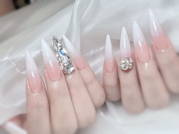 アリサネイル(ALISA NAIL)の写真/チップスカルプネイル大人気！付け放題あり＆持ち込みもOKなので、自分だけのオリジナルネイルが叶います♪