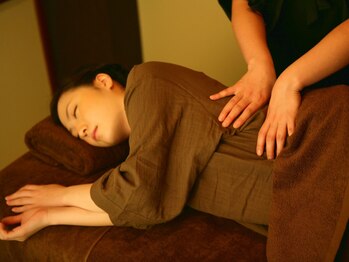 京都ほぐし整体 はんなり 京都四条烏丸店/“はんなり手技”特徴その2