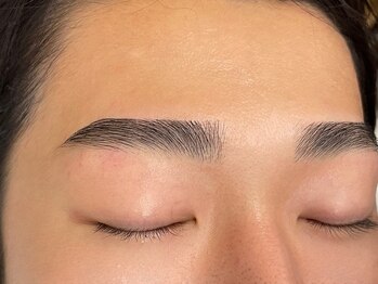 エサージュオム 新宿店の写真/眉毛専門のプロのスタイリングで理想の眉に♪【U２４学割もあります☆】アイブロウスタイリング￥5,000！