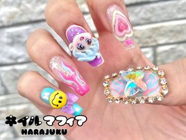 パーツ盛りキラキラネイル