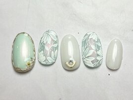 【初回オフ無料】フラワーネイル