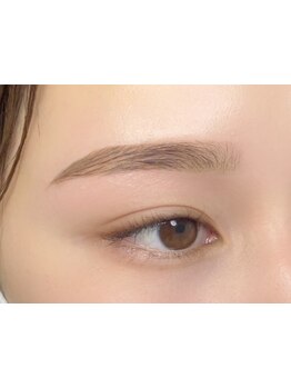 ナチュラル上品な目元にしたい