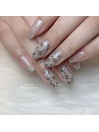 秋の定番♪レオパードネイル