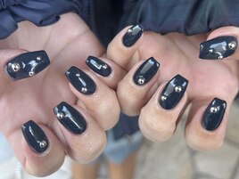 simple navy nail