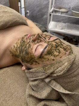 ルミア(LUMiA)の写真/【美容鍼×ハーブピーリング】小顔と美肌を同時に手に入れる贅沢セット！たっぷりマッサージ付♪