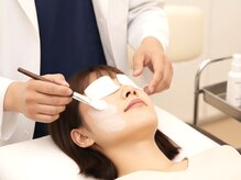 フェイシャルサロン《en》岸和田・ピーリング/毛穴/シミケア/ニキビの雰囲気（ララピールで“削らないつるん肌”へ♪）