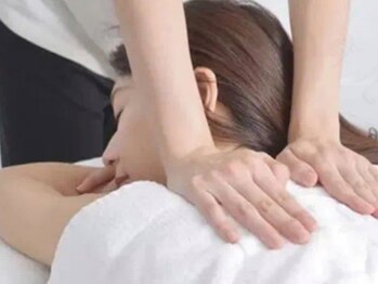 足楽館の写真/【首肩のガチガチ疲れに】凄腕の深層アプローチでお身体の軽さを実感◎重い頭・肩のつらさを根本から改善♪