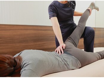 あんず美容整体サロンの写真/腰の不安を抱えない！骨格から根本改善し、軽やかに動ける「本来の自分」を取り戻しませんか？