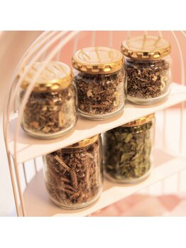 もう蒸されずにはいられない。/お好きな香りをお選びください。