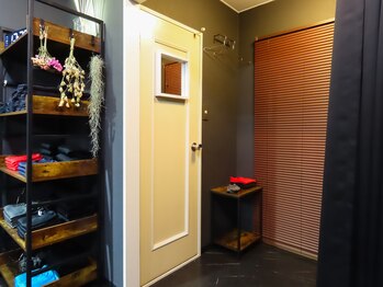 リノラ(LINOLA.)/更衣室