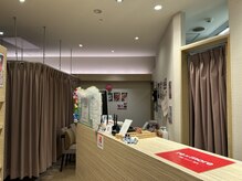 リモア 上野店(re×more)/明るく清潔感あふれる受付