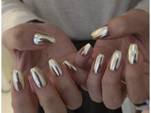 mirror nail