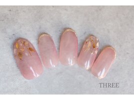 うるつやピンクのシェルネイル