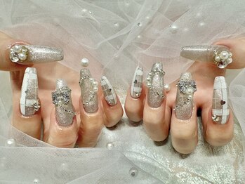 ミラクルネイル(Miracle Nail)の写真/自爪が伸びるのを待たずに爪の長さを足せて、自由なネイルデザインを楽しめる★